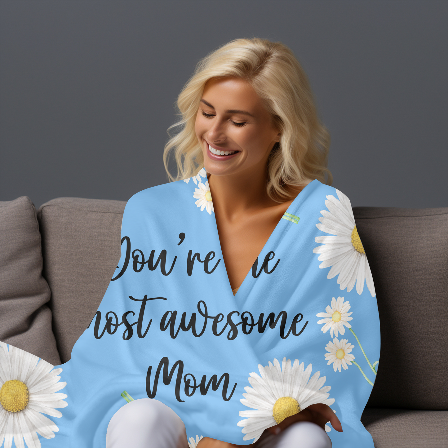 Embrace of Love: 2-in-1 The Custom and Personalized Daisy Blanket for Mom