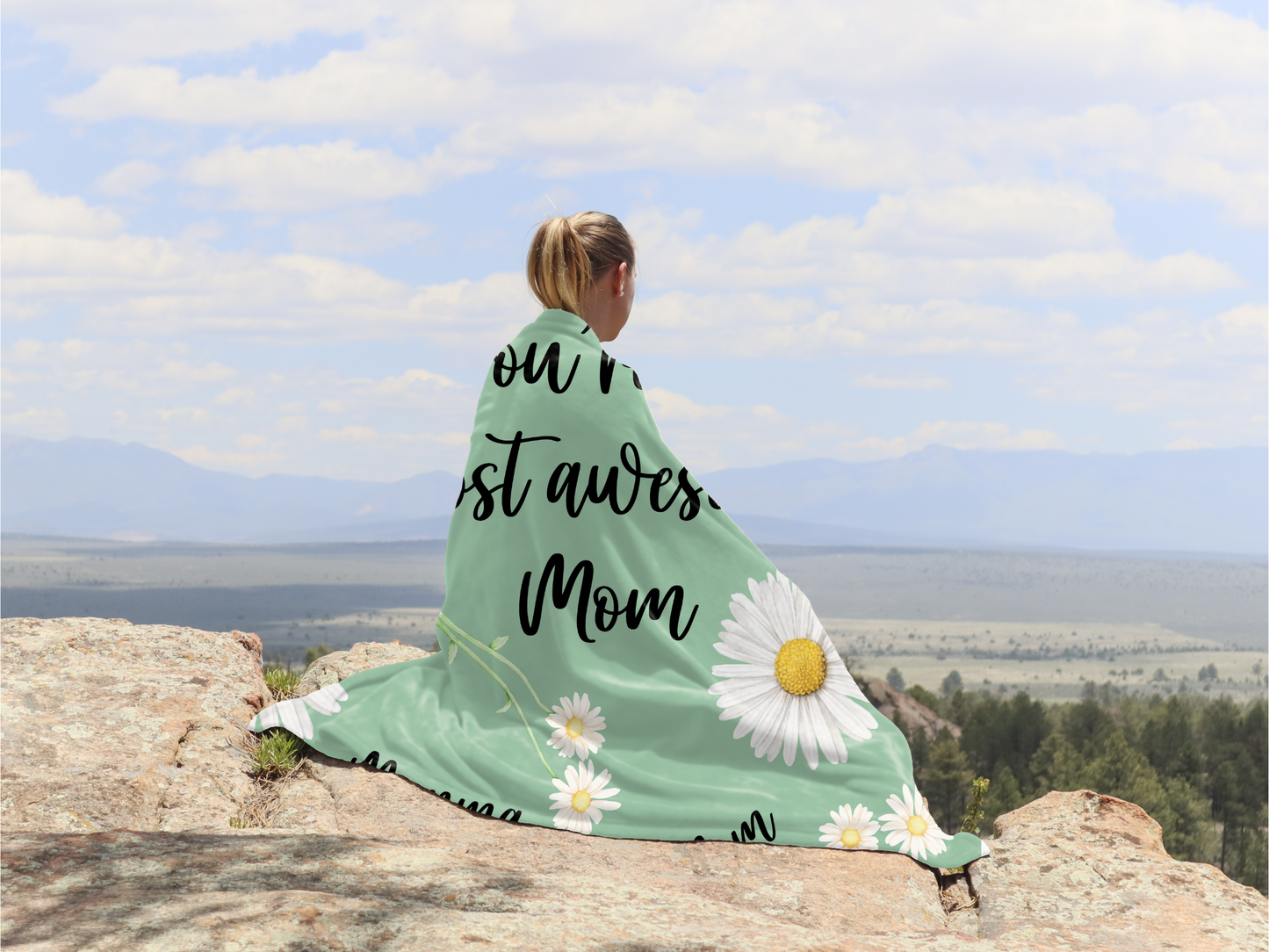 Embrace of Love: 2-in-1 The Custom and Personalized Daisy Blanket for Mom