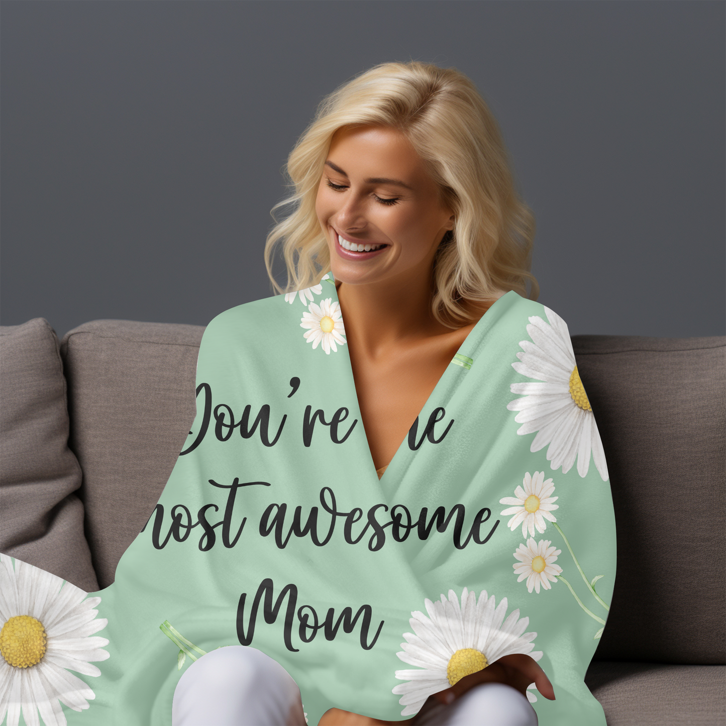 Embrace of Love: 2-in-1 The Custom and Personalized Daisy Blanket for Mom