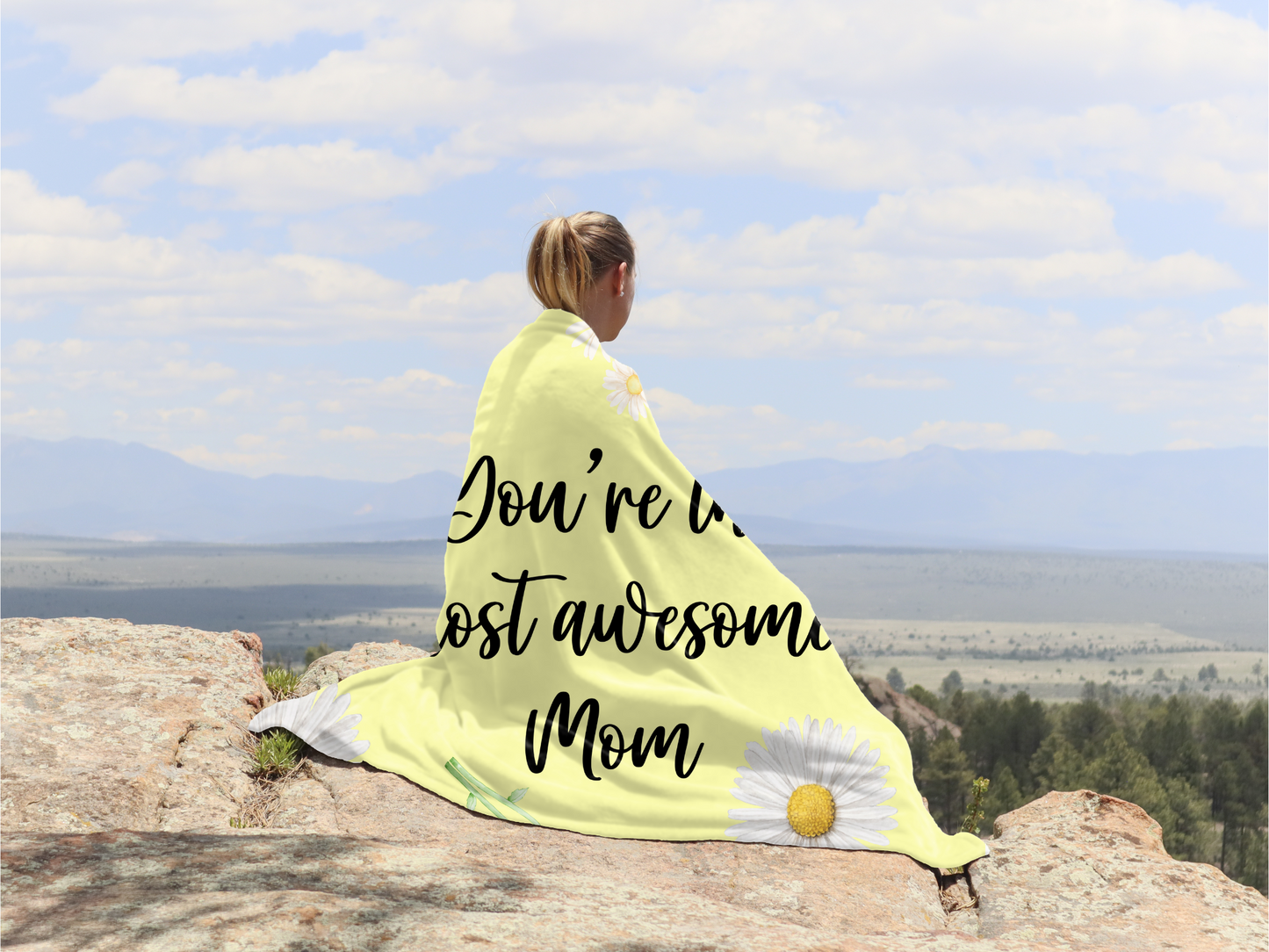 Embrace of Love: 2-in-1 The Custom and Personalized Daisy Blanket for Mom