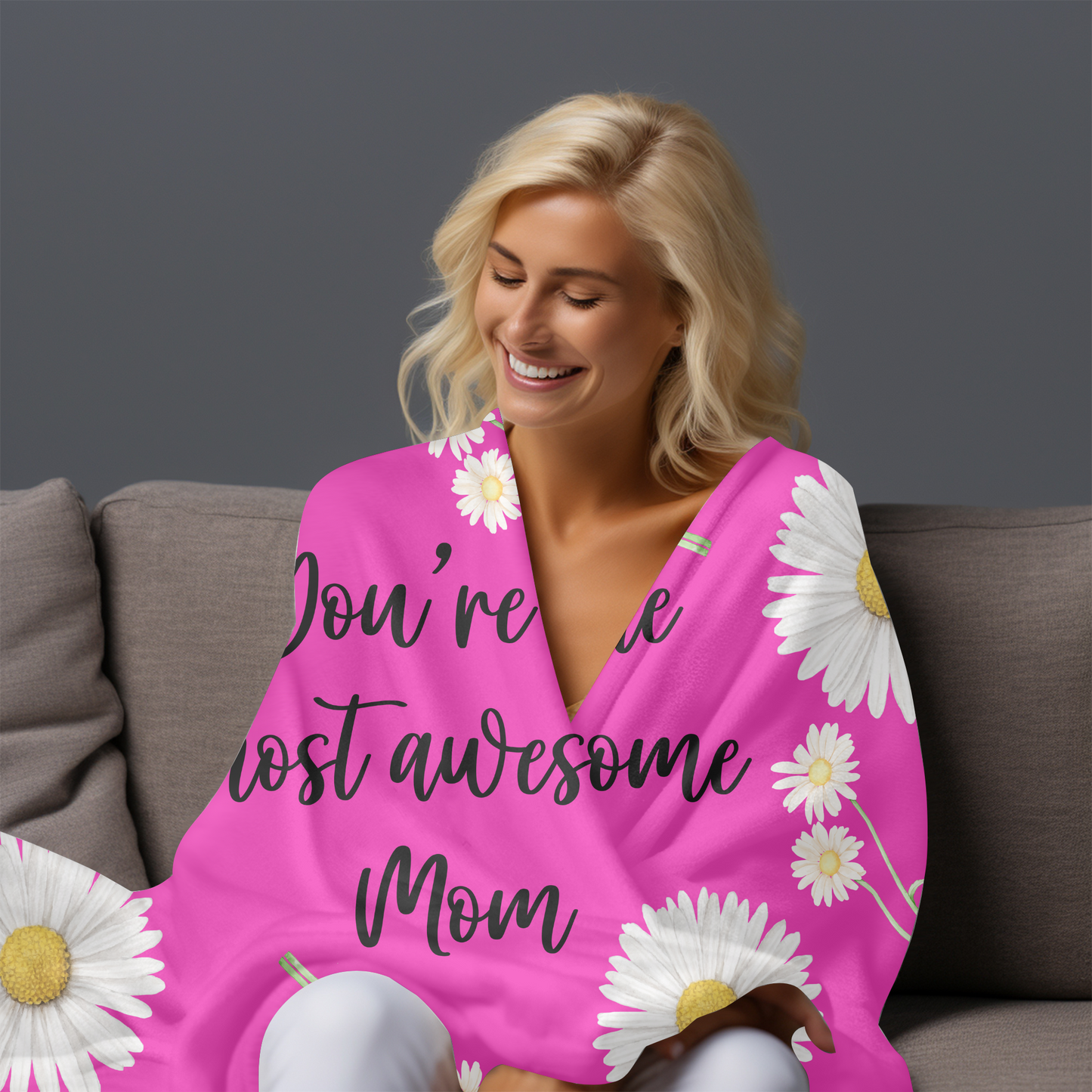 Embrace of Love: 2-in-1 The Custom and Personalized Daisy Blanket for Mom