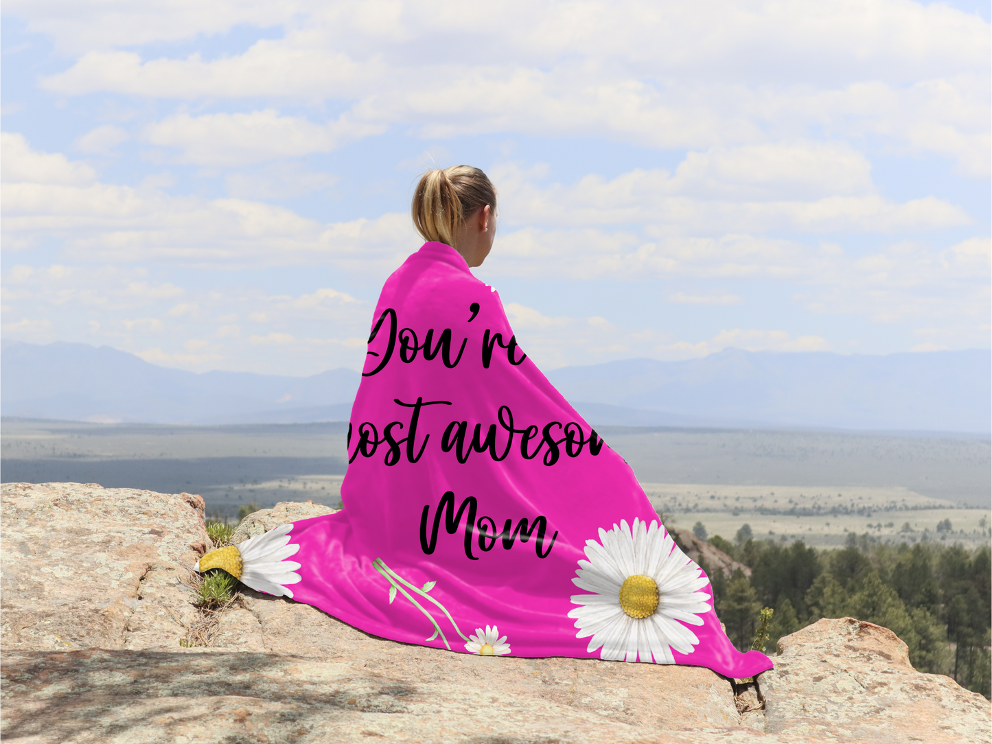 Embrace of Love: 2-in-1 The Custom and Personalized Daisy Blanket for Mom
