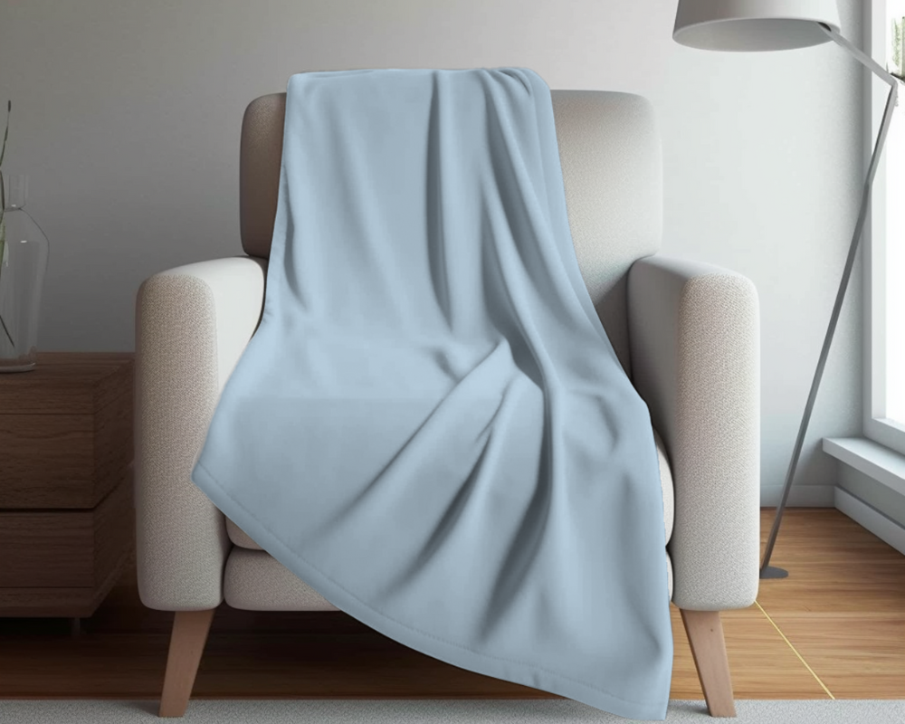 Introducing our adorable Penguin Minky Children's Blanket, the perfect Cuddle companion!