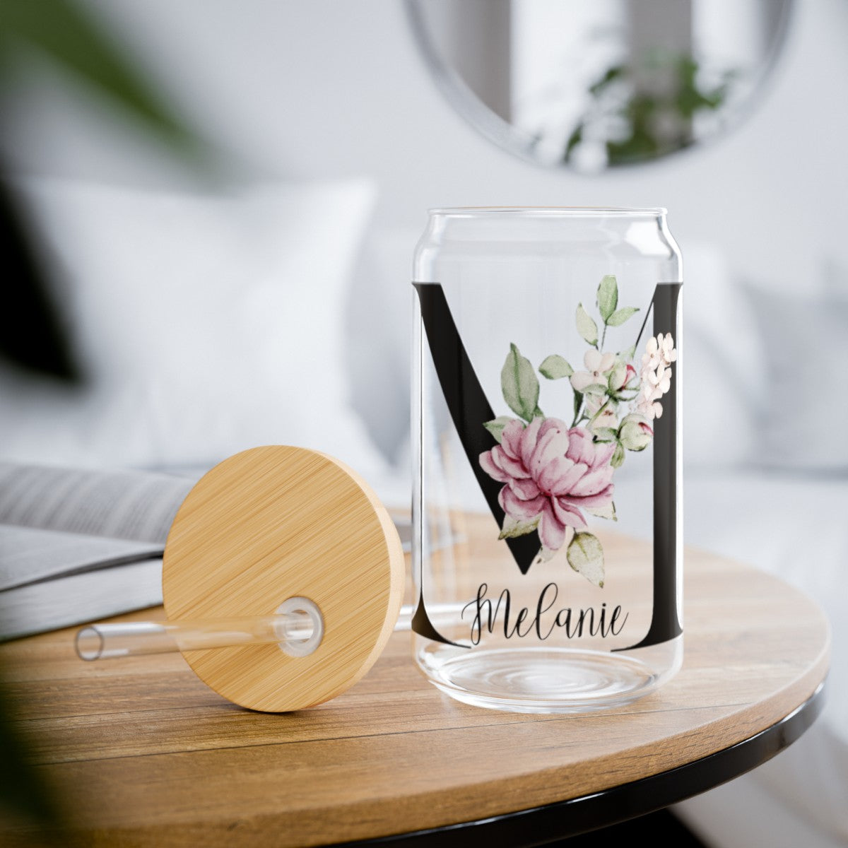 Personalized 16oz Sipper Glasses:  Elevate Your Hydration with Elegance & Sustainability